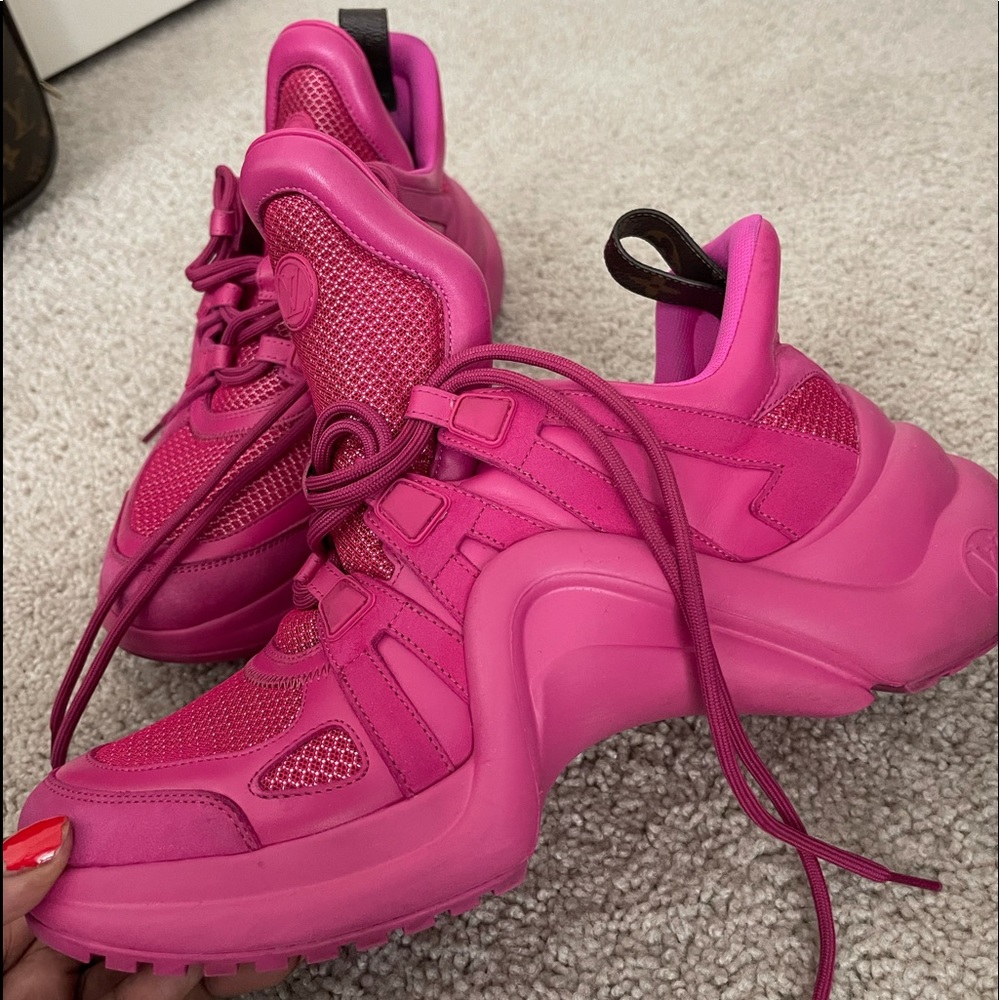 Louis Vuitton LV ARCHLIGHT SNEAKER - Picture 7 of 10